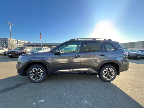Magnetite Gray Metallic 2026 Subaru Forester Premium