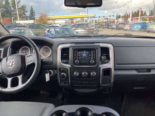 2016 RAM 1500 SLT