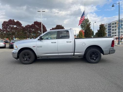2016 RAM 1500 SLT