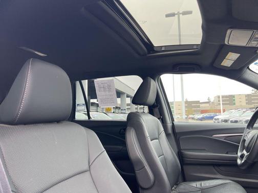 Crystal Black Pearl 2022 Honda Passport AWD EX-L