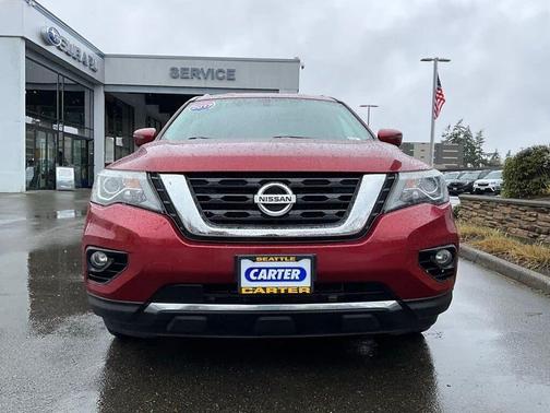 2017 Nissan Pathfinder SV