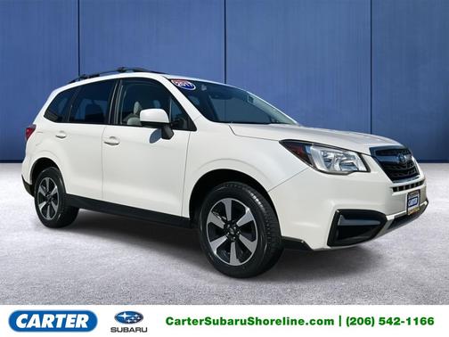 Crystal White Pearl 2017 Subaru Forester 2.5i Premium