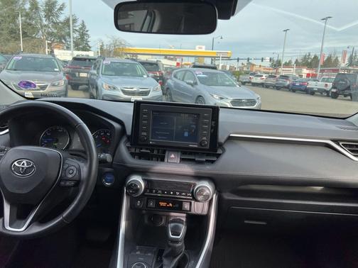 2020 Toyota RAV4 Hybrid XLE