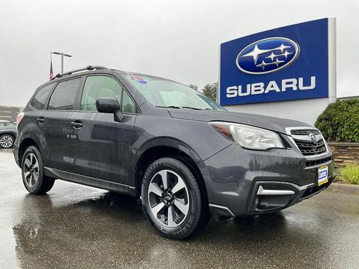 Dark Gray Metallic 2018 Subaru Forester 2.5i Premium