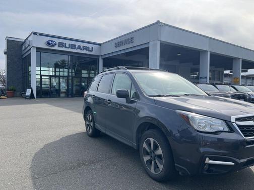 Dark Gray Metallic 2018 Subaru Forester 2.5i Premium
