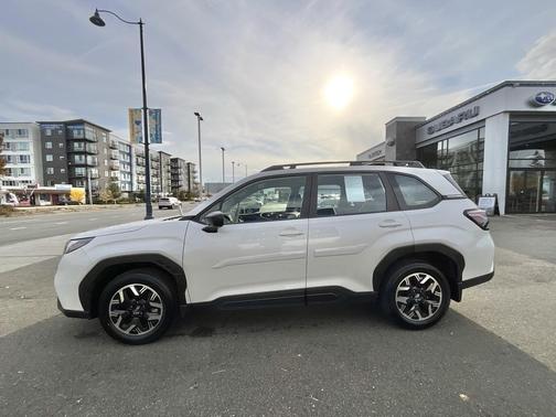 2025 Subaru Forester Base
