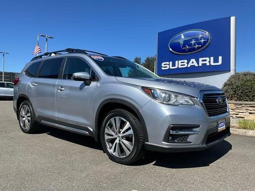 Ice Silver Metallic 2020 Subaru Ascent Limited 7-Passenger