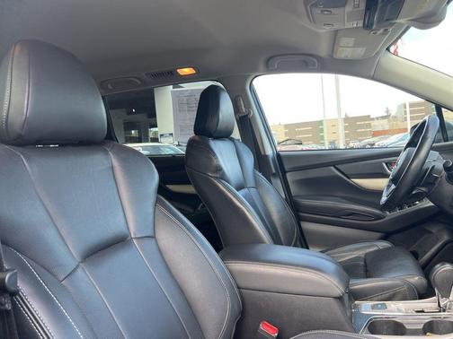 Ice Silver Metallic 2020 Subaru Ascent Limited 7-Passenger