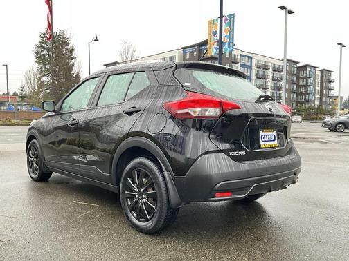 2019 Nissan Kicks S