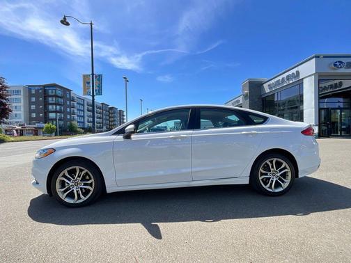 Oxford White 2017 Ford Fusion SE