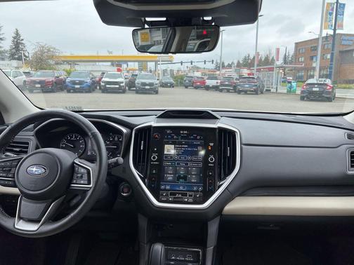 Crystal White Pearl 2023 Subaru Ascent Limited 8-Passenger