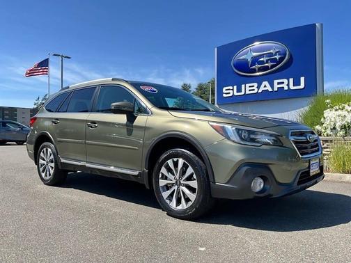 Wilderness Green Metallic 2019 Subaru Outback 2.5i Touring