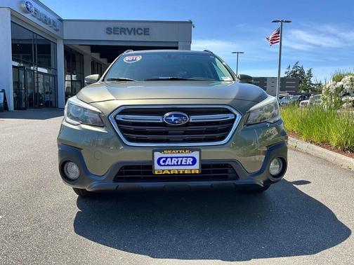 Wilderness Green Metallic 2019 Subaru Outback 2.5i Touring