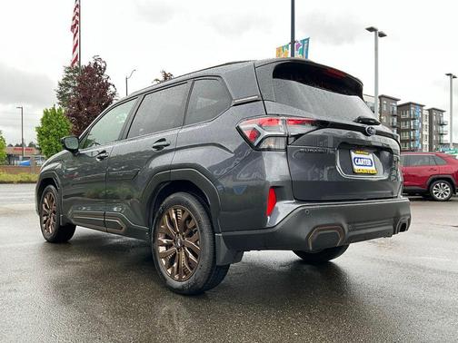 Magnetite Gray Metallic 2025 Subaru Forester Sport