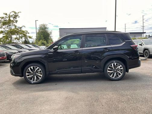 Crystal Black Silica 2026 Subaru Forester Hybrid Touring