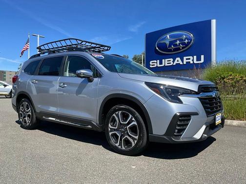 Ice Silver Metallic 2023 Subaru Ascent Limited 8-Passenger