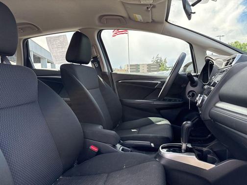 White Orchid Pearl 2018 Honda Fit LX