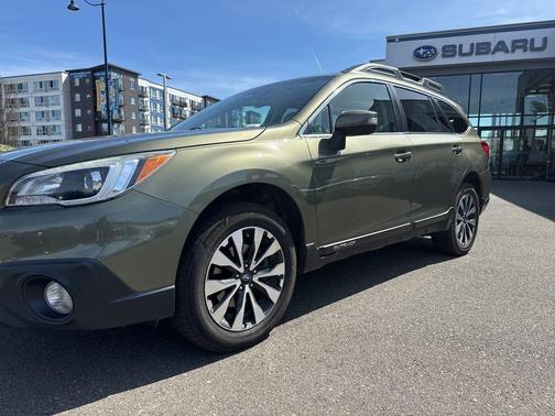 Wilderness Green Metallic 2016 Subaru Outback 2.5i Limited