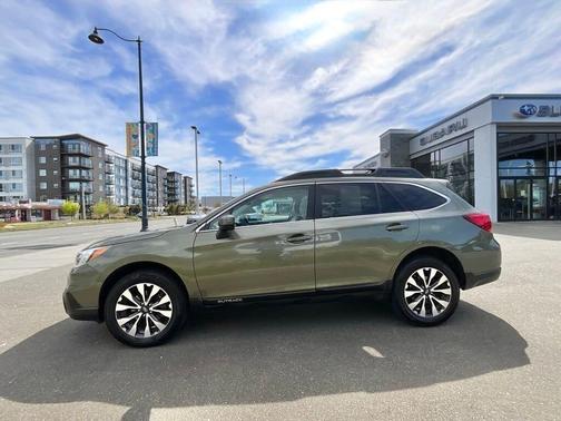 Wilderness Green Metallic 2016 Subaru Outback 2.5i Limited