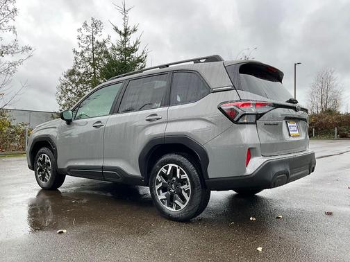 River Rock Pearl Paint 2026 Subaru Forester Premium