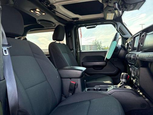 Sarge Green Clearcoat 2021 Jeep Wrangler Sport S