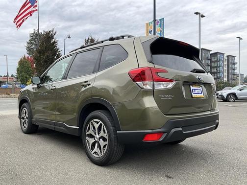 2022 Subaru Forester Premium