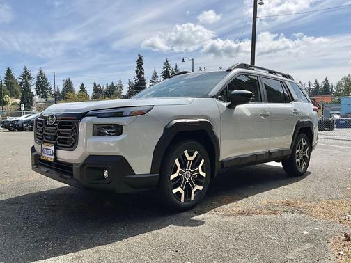 Crystal White Pearl 2026 Subaru Outback Touring XT
