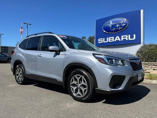 Ice Silver Metallic 2019 Subaru Forester Premium