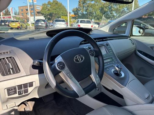 2013 Toyota Prius Four