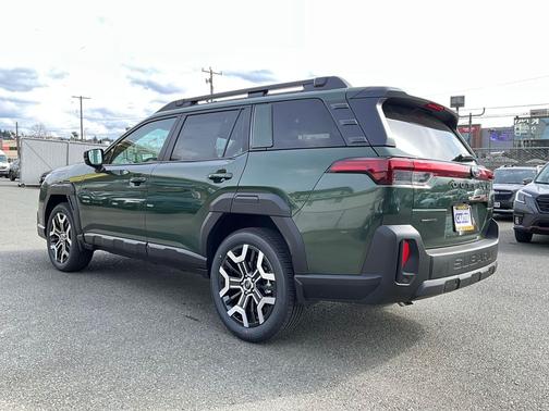 Deep Emerald Green Pearl Paint 2026 Subaru Outback Touring XT