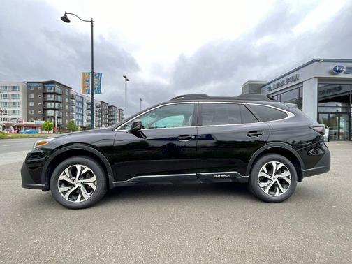 Crystal Black Silica 2020 Subaru Outback Limited