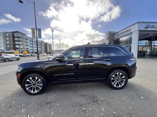 2022 Jeep Grand Cherokee 4xe Overland