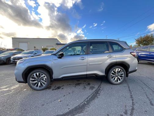 2025 Subaru Forester Hybrid Touring