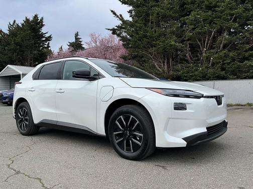 Cosmic White Pearl Paint 2026 Subaru Solterra Premium