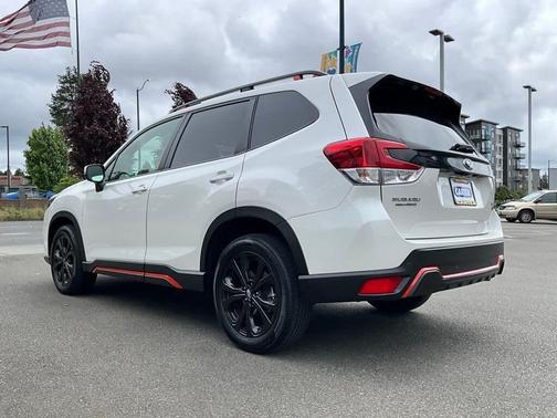 Crystal White Pearl 2022 Subaru Forester Sport