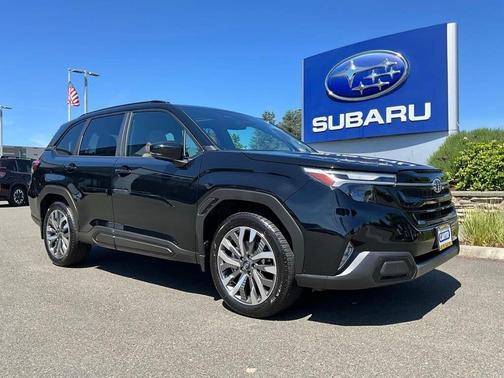 Crystal Black Silica 2025 Subaru Forester Touring