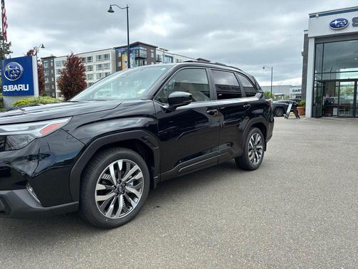Crystal Black Silica 2025 Subaru Forester Touring