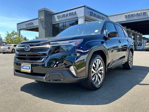 Crystal Black Silica 2025 Subaru Forester Touring