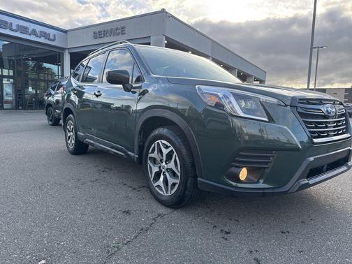 2023 Subaru Forester Premium