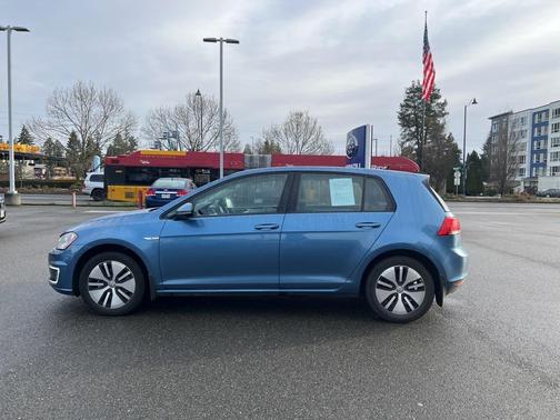 2016 Volkswagen e-Golf SE