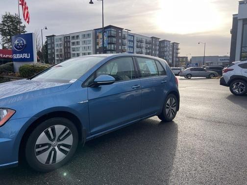 2016 Volkswagen e-Golf SE