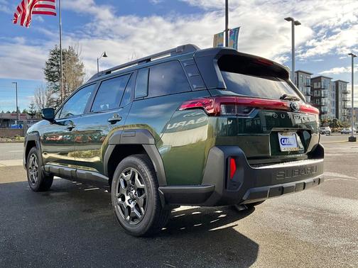 Deep Emerald Green Pearl Paint 2026 Subaru Outback Premium