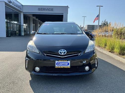 2013 Toyota Prius v Five