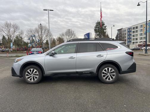 2022 Subaru Outback Premium