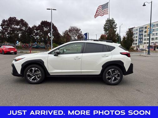 Crystal White Pearl 2024 Subaru Crosstrek Premium