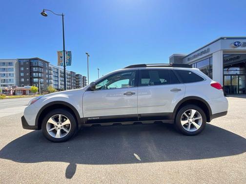 Satin White Pearl 2014 Subaru Outback 2.5i Limited