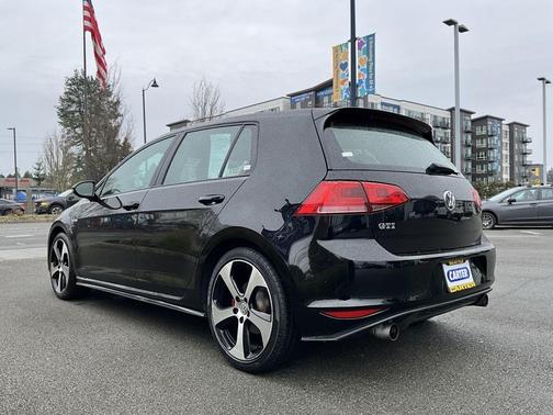 2015 Volkswagen Golf GTI 2.0T S 4-Door