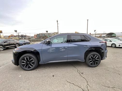 Harbor Mist Gray Pearl Paint 2026 Subaru Solterra Premium