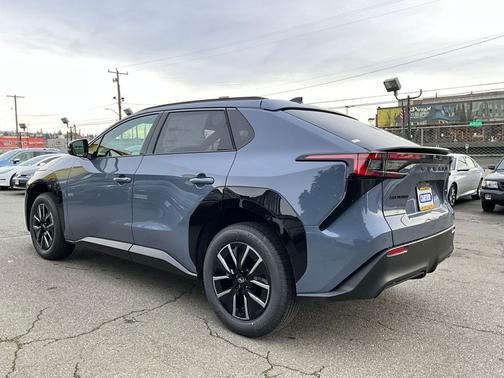 Harbor Mist Gray Pearl Paint 2026 Subaru Solterra Premium