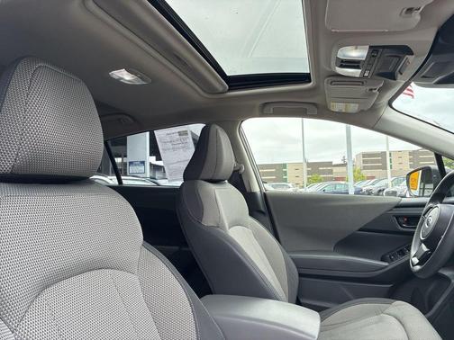Crystal White Pearl 2024 Subaru Crosstrek Premium